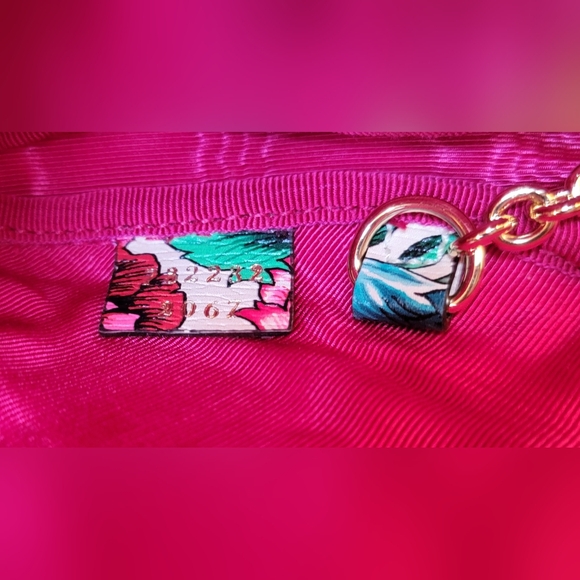 NEW GUCCI OPHIDIA HEART SHAPED FLORAL KEY CASE COIN PURSE GOLD HW - Picture 13 of 16